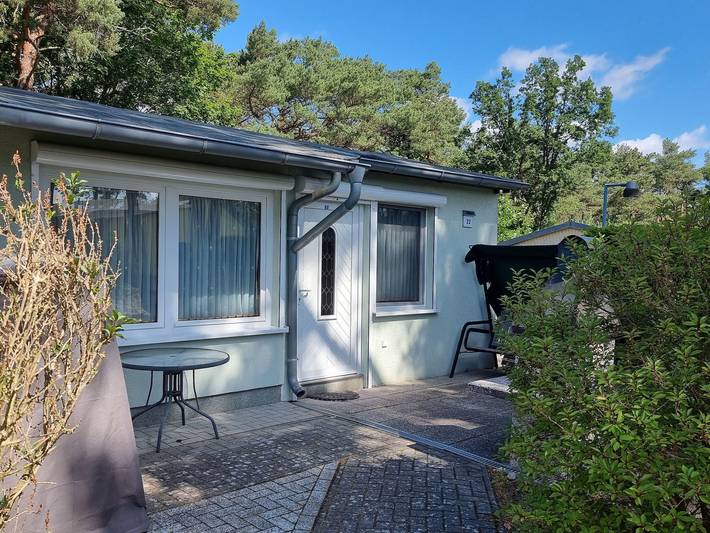 Bungalow für 4 Personen, mit Terrasse und Garten in Zinnowitz