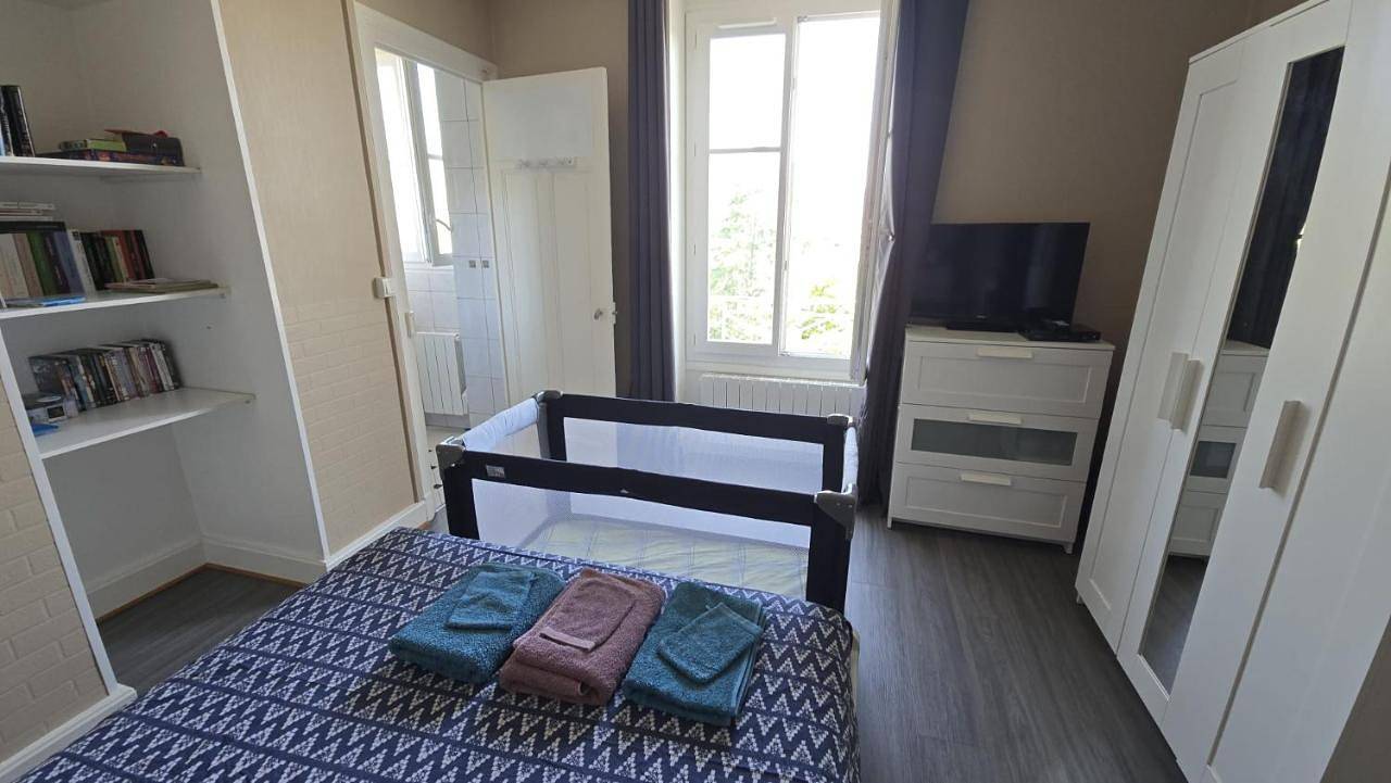 Appartement entier, Appartement meublé à Chatel Guyon Grand Hôtel in Châtel-Guyon, Parc naturel régional des Volcans d'Auvergne