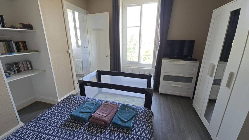 Gîte pour 2 personnes, avec vue dans Thermes Henry Chatel Guyon - 3