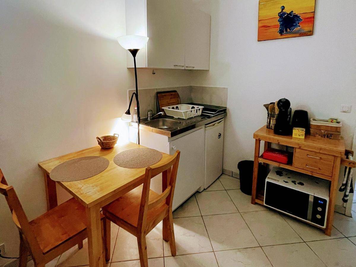 Appartement entier, Agréable appartement F2 à Le Perreux-Sur-Marne in Le Perreux-sur-Marne, Val-de-Marne