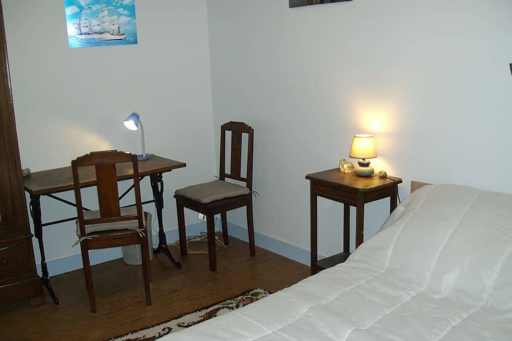 Appartement rez de chaussée , à l'entrée  ville, plage à 3 km, parking réservé in Eu, Région de Dieppe