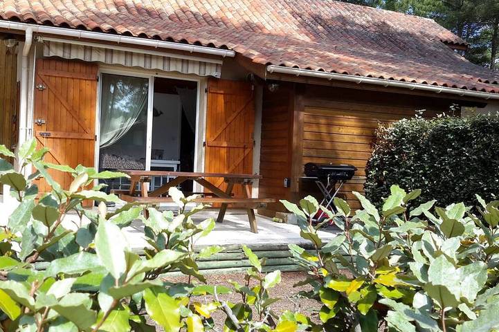 Maison de vacances pour 4 personnes, avec terrasse ainsi que piscine et jardin - 1