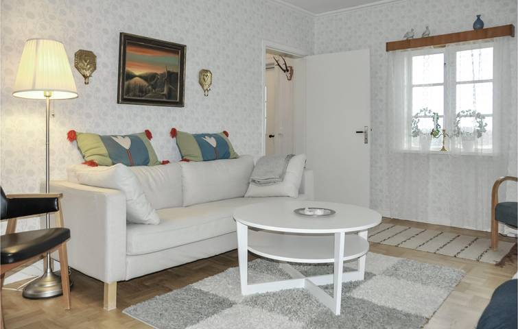 Ferienhaus für 4 Personen mit Garten in Eda