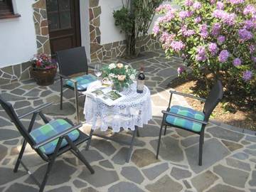Ferienwohnung für 3 Personen, mit Garten und Ausblick, kinderfreundlich in Hellenthal