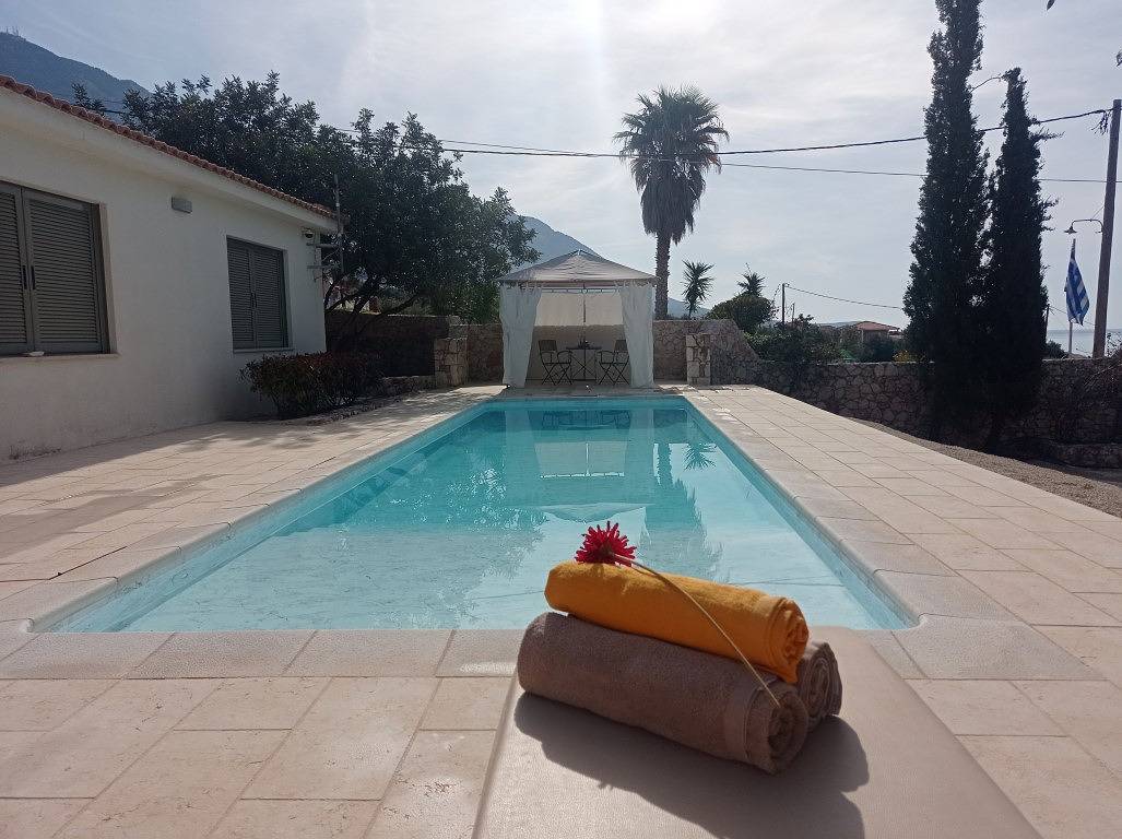 Villa 'Kochilaki Ideales Resort' with Sea View, Wi-Fi and Air Conditioning in Mousata, Kefalonia