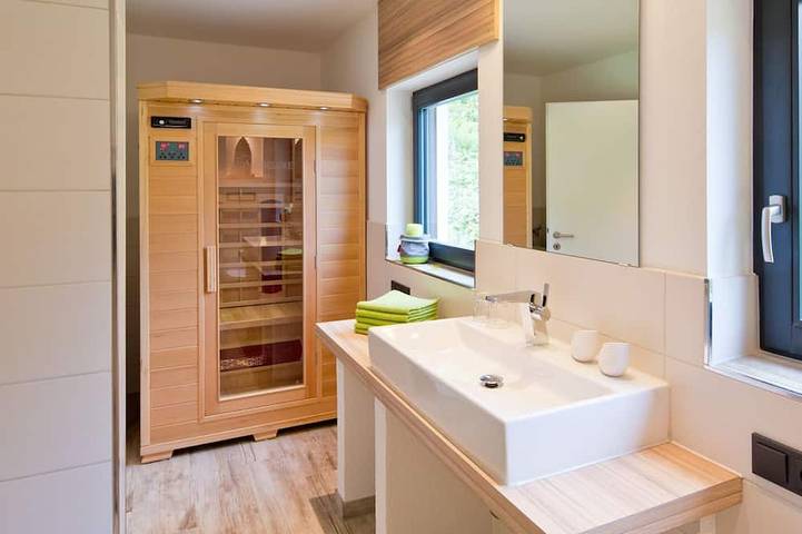 Sailhouse Edersee Ferienhaus **** - seenah, Infrarotkabine in Hemfurth-Edersee, Edertal