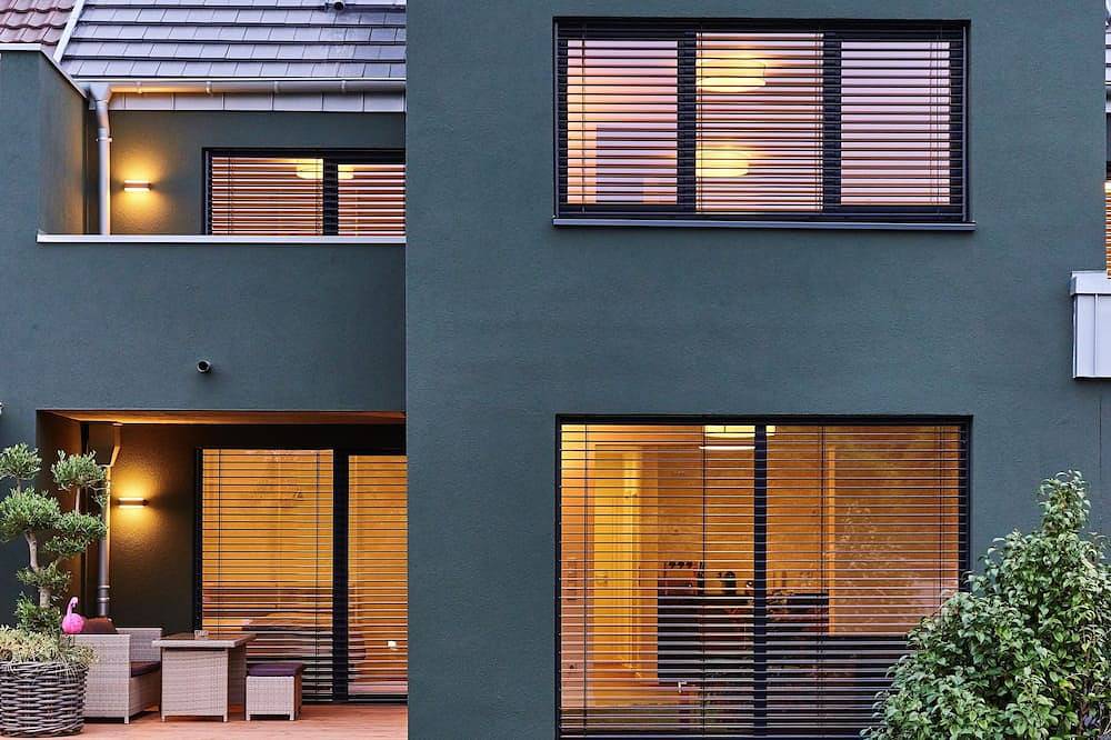 Apartamento entero, 85qm Garten Suite mit 2 Schlafzimmern / Terrasse und Garten in Willich, Lower Rhine