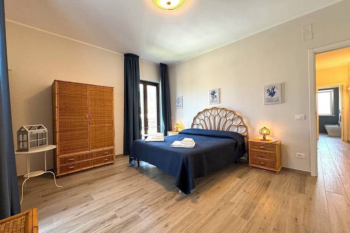 Entire apartment, Beautiful apartment A Few Steps from the sea! in Spiaggia de Isola delle Femmine, Capaci