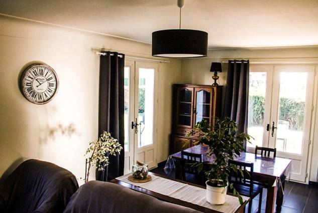 Appartement entier, Two-Bedroom Apartment in Espelette, Région de Bayonne