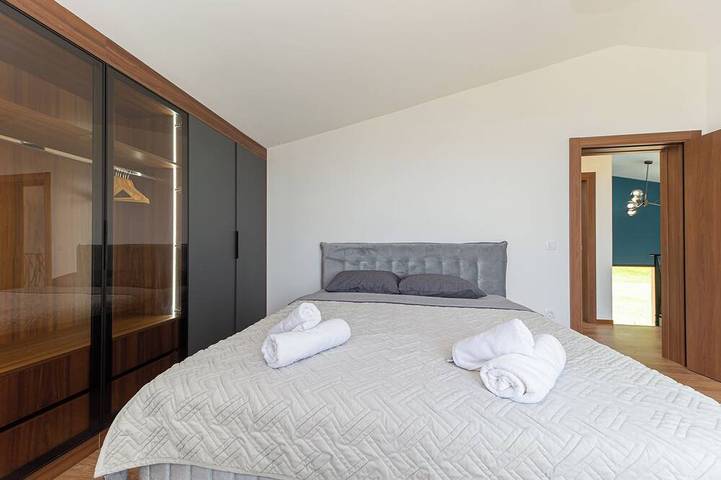 Villa für 6 Personen, mit Sauna und Balkon sowie Garten und Whirlpool in Montenegro - 2