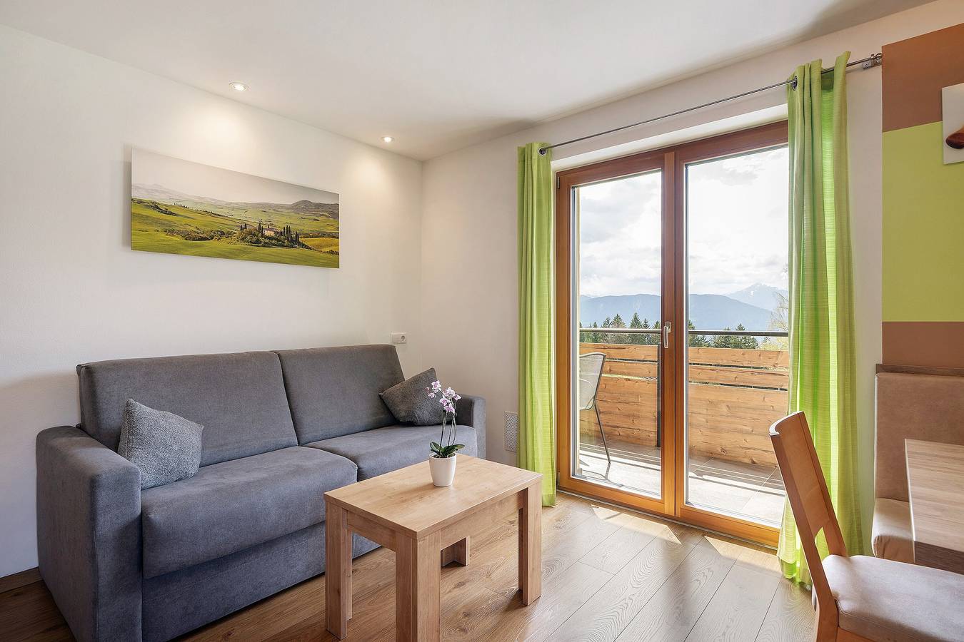 Ganze Wohnung, Ferienwohnung 'Waldheim' mit Bergblick, Wi-Fi und Klimaanlage in Vöran, Sarntaler Alpen