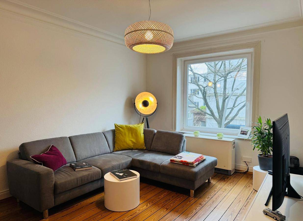 Ganze Wohnung, One-Bedroom Apartment in Hamburg-Nord, Hamburg