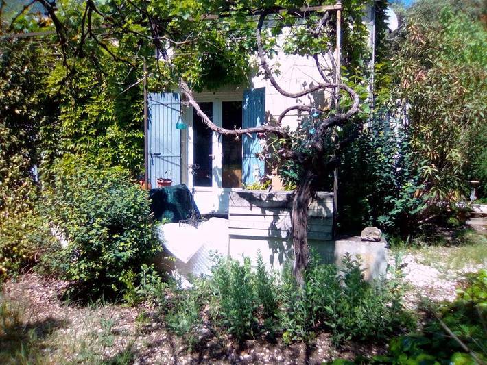 Chambre d’hôte pour 2 personnes, avec Terrasse ainsi que Jardin et Vue à L'Isle-sur-la-Sorgue