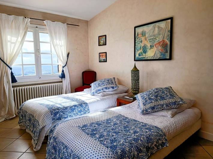 Location de vacances pour 6 personnes, avec Jacuzzi ainsi que Terrasse et Jardin à Châteauneuf-Grasse - 3