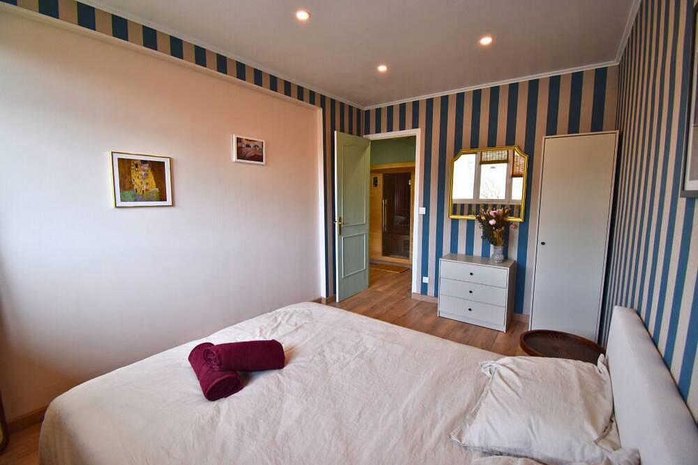 Entire apartment, Parisian charm: Sauna & Garden in Aubervilliers, Seine-Saint-Denis