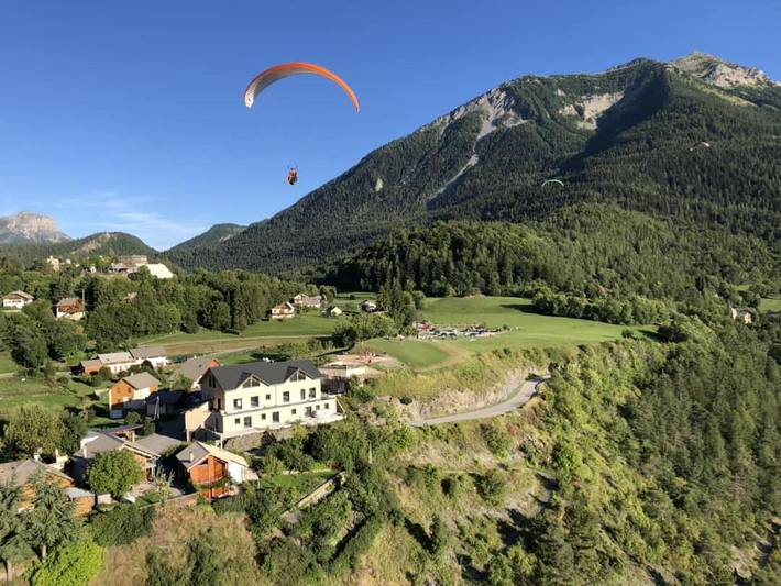 Gîte pour 8 personnes, avec jardin ainsi que vue sur le lac et vue, animaux acceptés à Saint-Vincent-les-Forts - 4
