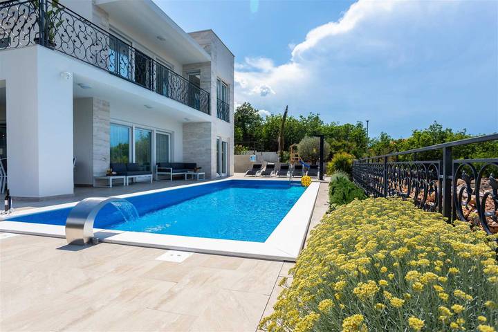 Villa pour 8 personnes, avec sauna et piscine ainsi que vue sur l’océan et balcon à Klimno - 3