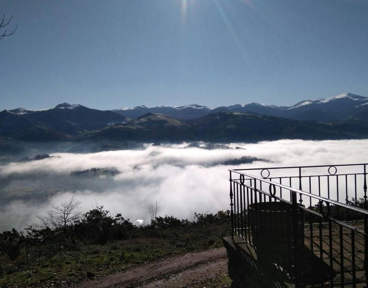 Finca 'Autxikoborda Bajo' mit Bergblick, privatem Garten und Wi-Fi in Baztan, Spanische Pyrenäen