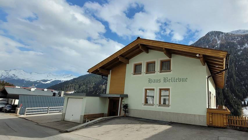 Hütte für 10 Personen, mit Terrasse und Garten, mit Haustier in Kappl