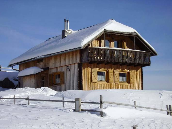 Ferienhaus für 6 Personen, mit Balkon und Terrasse sowie Garten und Seeblick in Nockberge - 2