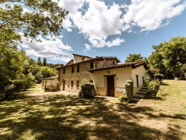 Agriturismo per 2 persone, con Giardino e Piscina a Umbertide