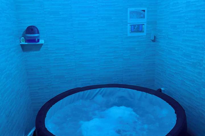 Gîte pour 4 personnes, avec terrasse et jacuzzi à Saint-Symphorien-d'Ancelles