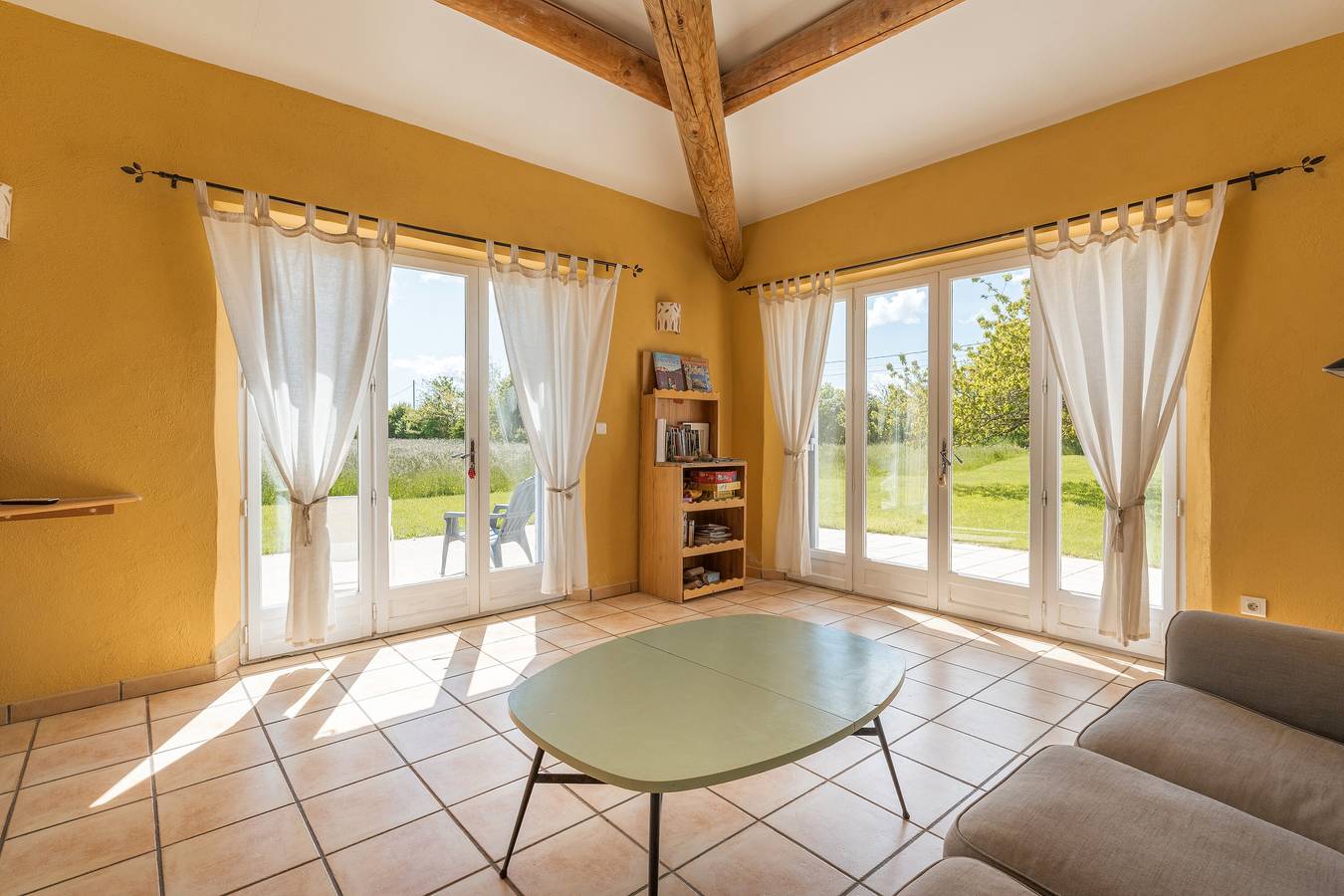 Maison de vacances 'La Bellimure' avec vue sur les montagnes, terrasse partagée et Wi-Fi in Saint-Christol, Parc naturel régional du Mont-Ventoux