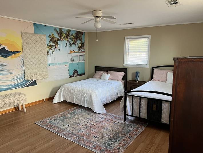 Vacation rental for 8 people, with yard and terrace, with pets in Charleston