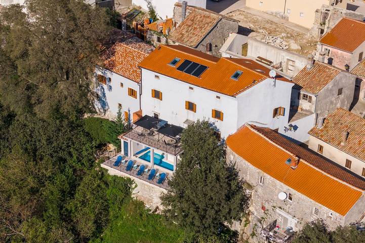 Ferienwohnung für 2 Personen, mit Terrasse und Garten sowie Pool in Kroatien - 2