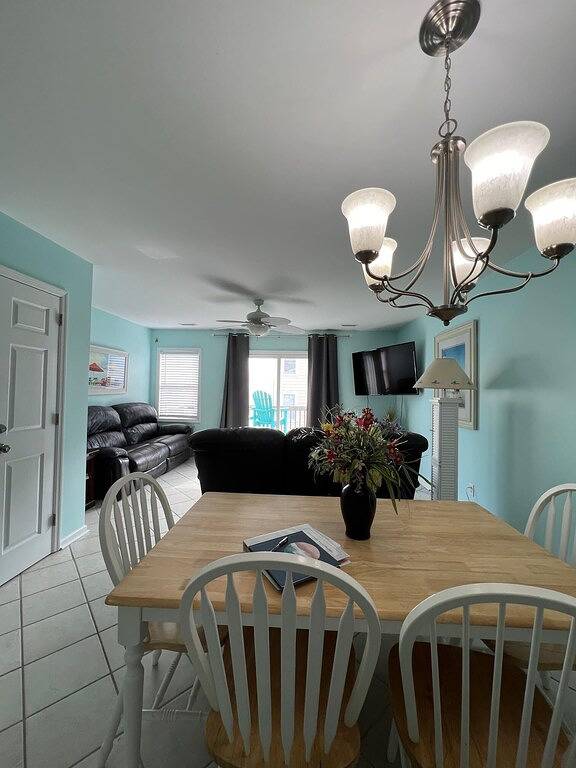 Not quite ocean front, but almost! Just a few steps to the sand! Pet friendly. in Surf City, Topsail Island