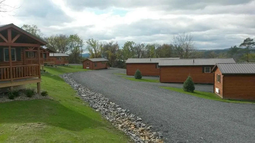Bungalow para 4 personas, con vistas al lago además de vistas y balcón - 1