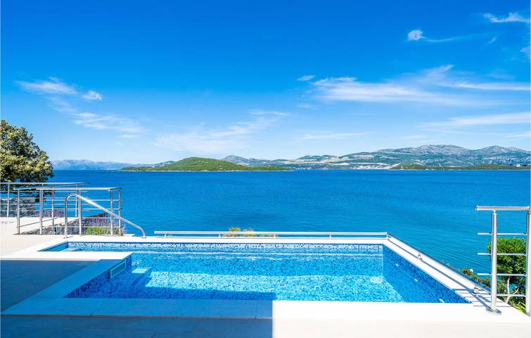 Gemütliche 2-Zimmer-Wohnung mit Pool, Terrasse und 2 km Entfernung zum Strand von Luka Dubrava in Dubrovnik-Neretva