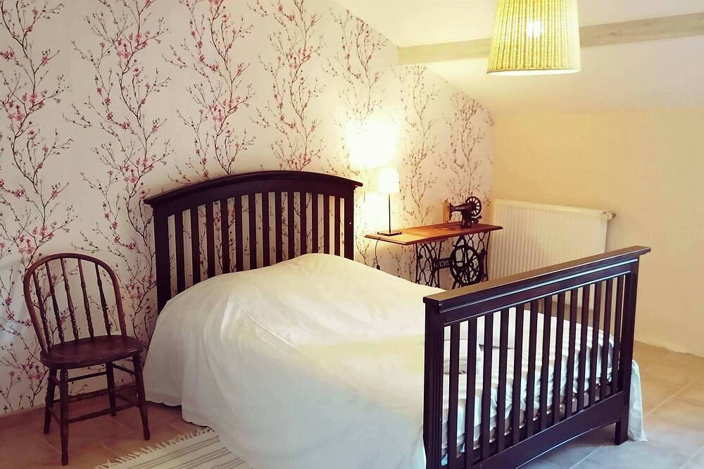 Grand gîte de charme avec piscine en Dordogne – jusqu’à 34 personnes/15 chambres in Busserolles, Parc naturel régional Périgord-Limousin