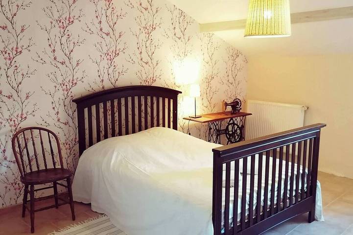 Location de vacances pour 34 personnes, avec piscine à Busserolles - 3