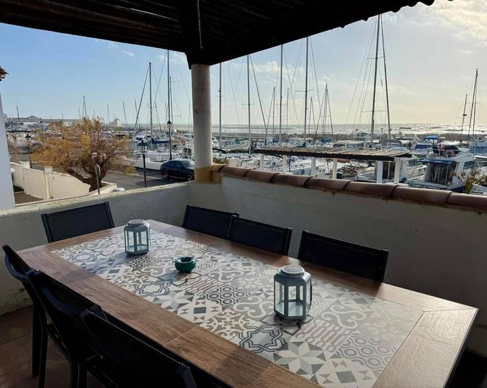 Gîte pour 7 personnes, avec terrasse et vue dans Port Gardian