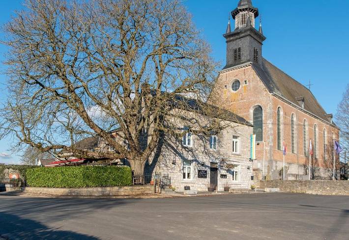 Hôtel pour 4 personnes, avec vue, animaux acceptés dans Foy-Notre-Dame