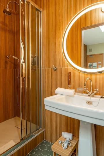 Hôtel pour 4 personnes, avec vue et jardin, adapté aux familles dans Château de Versailles