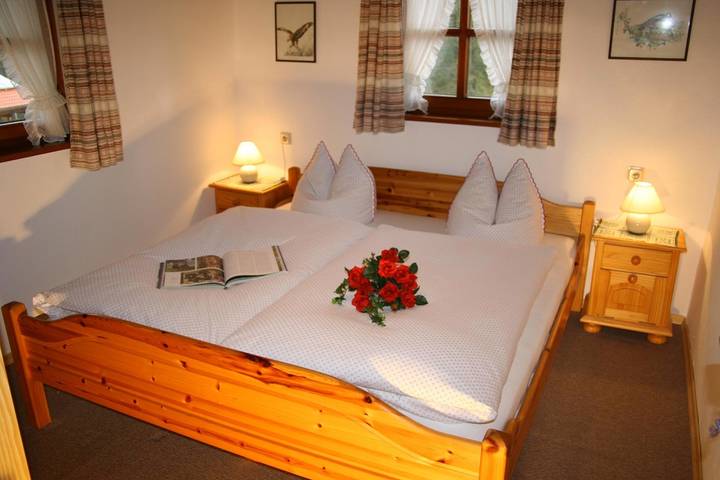 Ganze Ferienwohnung, Haus Waidmannsglück - Ferienhaus für 2-4 Pers., 80 m², 2 Sz, Wohnzimmer, Küche mit Essecke, Bk und T in Bischofswiesen, Berchtesgadener Alpen