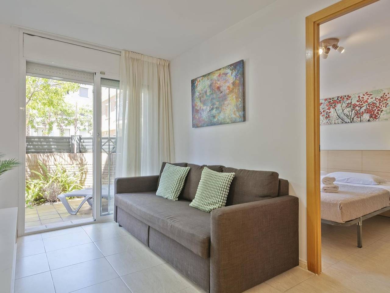 Ganze Ferienwohnung, Spacious apartment for up to 5 people. in Castelldefels, Baix Llobregat