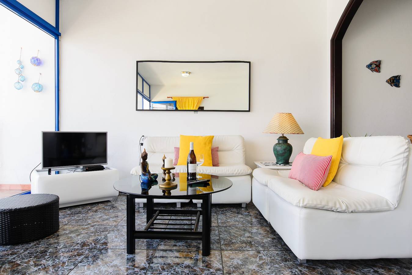 Propiedad vacacional con Wi-Fi, balcón y vistas privilegiadas in Caleta de Caballo, Teguise