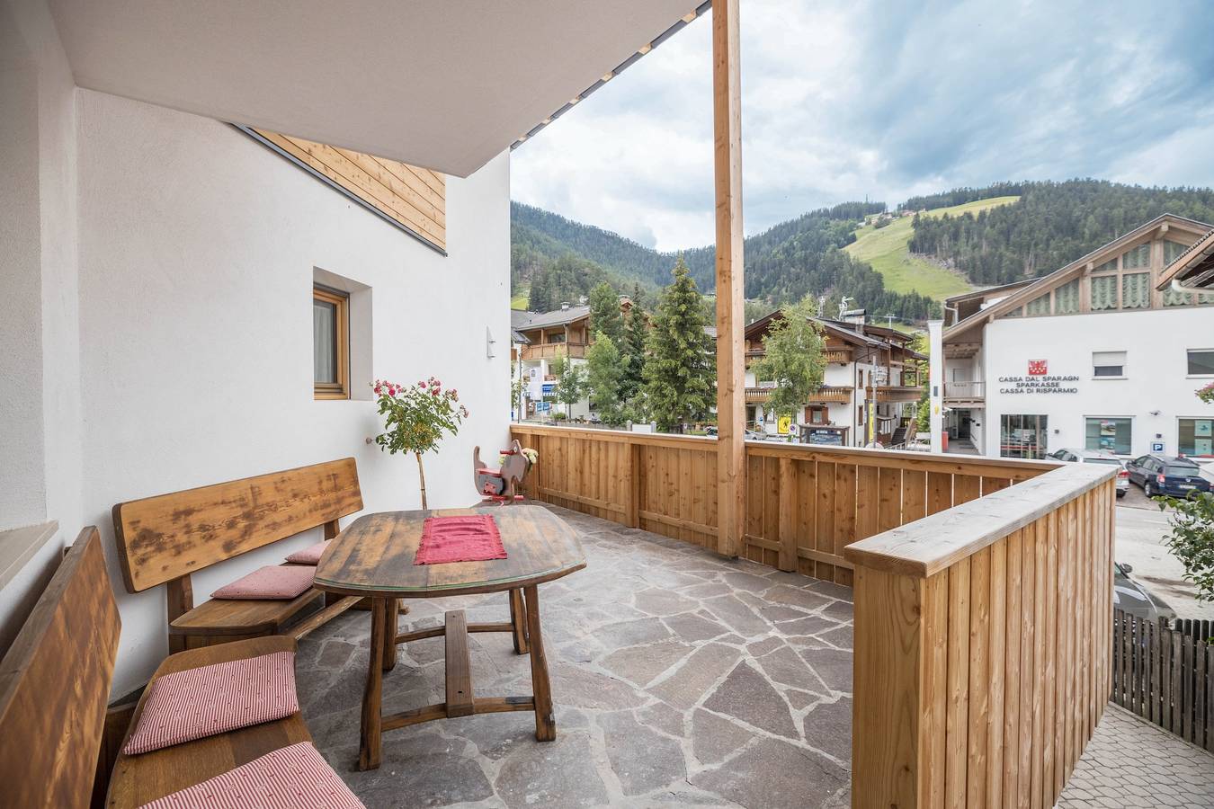 Ganze Wohnung, 3-Zimmer Ferienwohnung Erta mit Bergblick, Wlan & Terrasse in San Vigilio di Marebbe, Enneberg