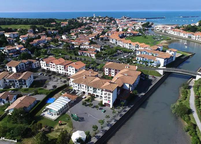 Gîte pour 4 personnes, avec piscine à Urrugne - 2