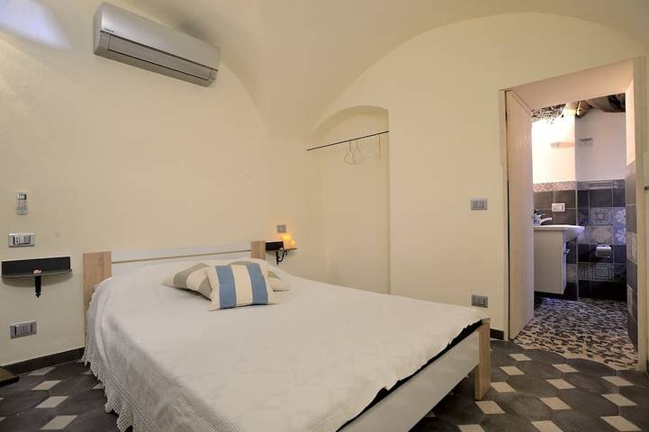 Location de vacances pour 4 personnes, avec Balcon ainsi que Jacuzzi et Jardin à Diano San Pietro - 4