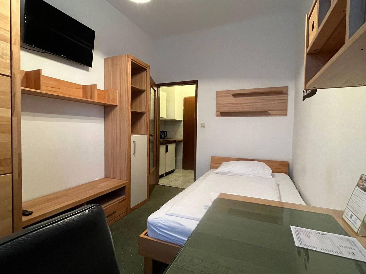 Ganze Ferienwohnung, Mariazellerhof Room 011 in St. Pölten, Mostviertel Region
