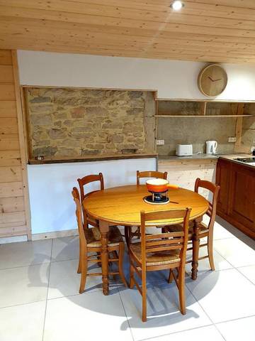 Gîte pour 6 personnes, avec terrasse et vue, animaux acceptés à Les Combes (Belfort - Besancon)