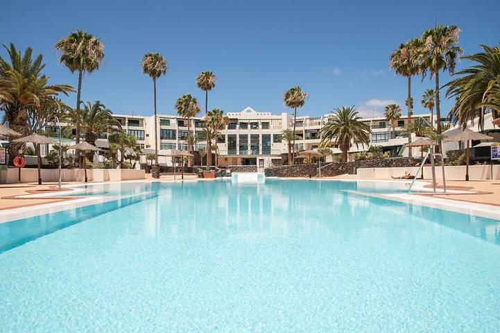 Bungalow para 4 personas, con balcón en Costa Teguise