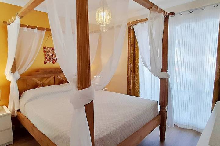 Casa con piscina privada cerca del mar. in Corralejo, La Oliva