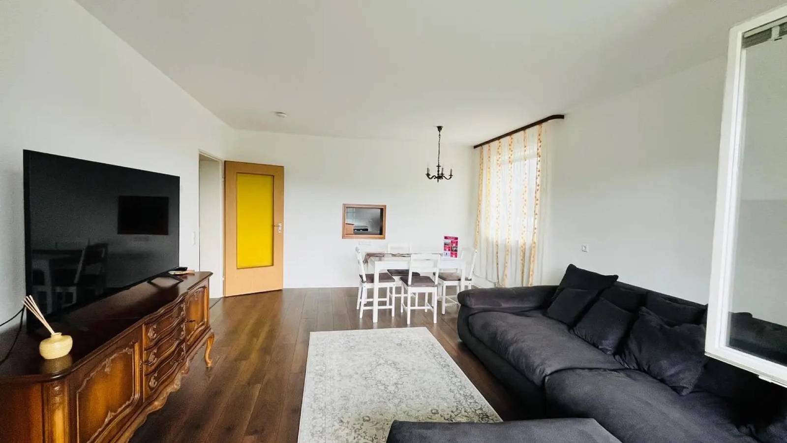 Ganze Wohnung, Ferienwohnung 'Panorama-Perle' mit Bergblick, Balkon und Wi-Fi in Bad Herrenalb, Nordschwarzwald