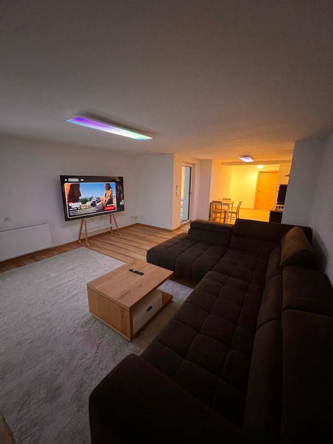 Gîte pour 3 personnes, avec jacuzzi et balcon dans Grafenwohr