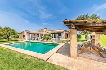 Villa in Pollença, Serra de Tramuntana für 8 